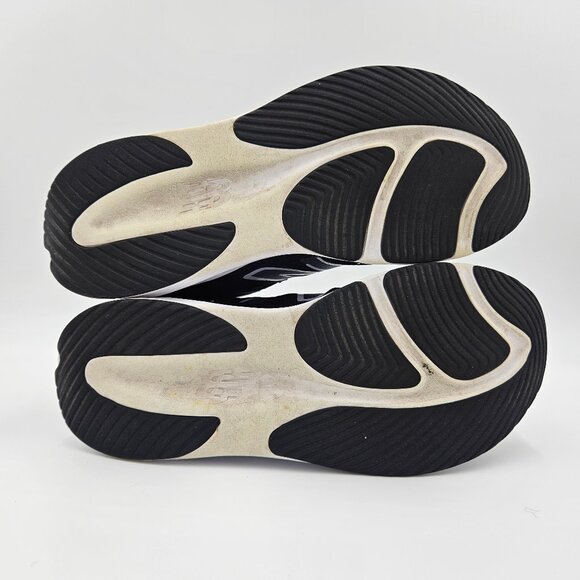 New Balance Women's DRFT V2 WDRFTLB2 Black White Running Shoes Size 8.5 - Picture 9 of 10